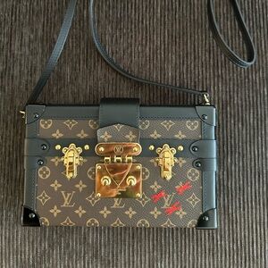 Louis Vuitton Petite Malle shoulder bag Monogram Canvas handbag